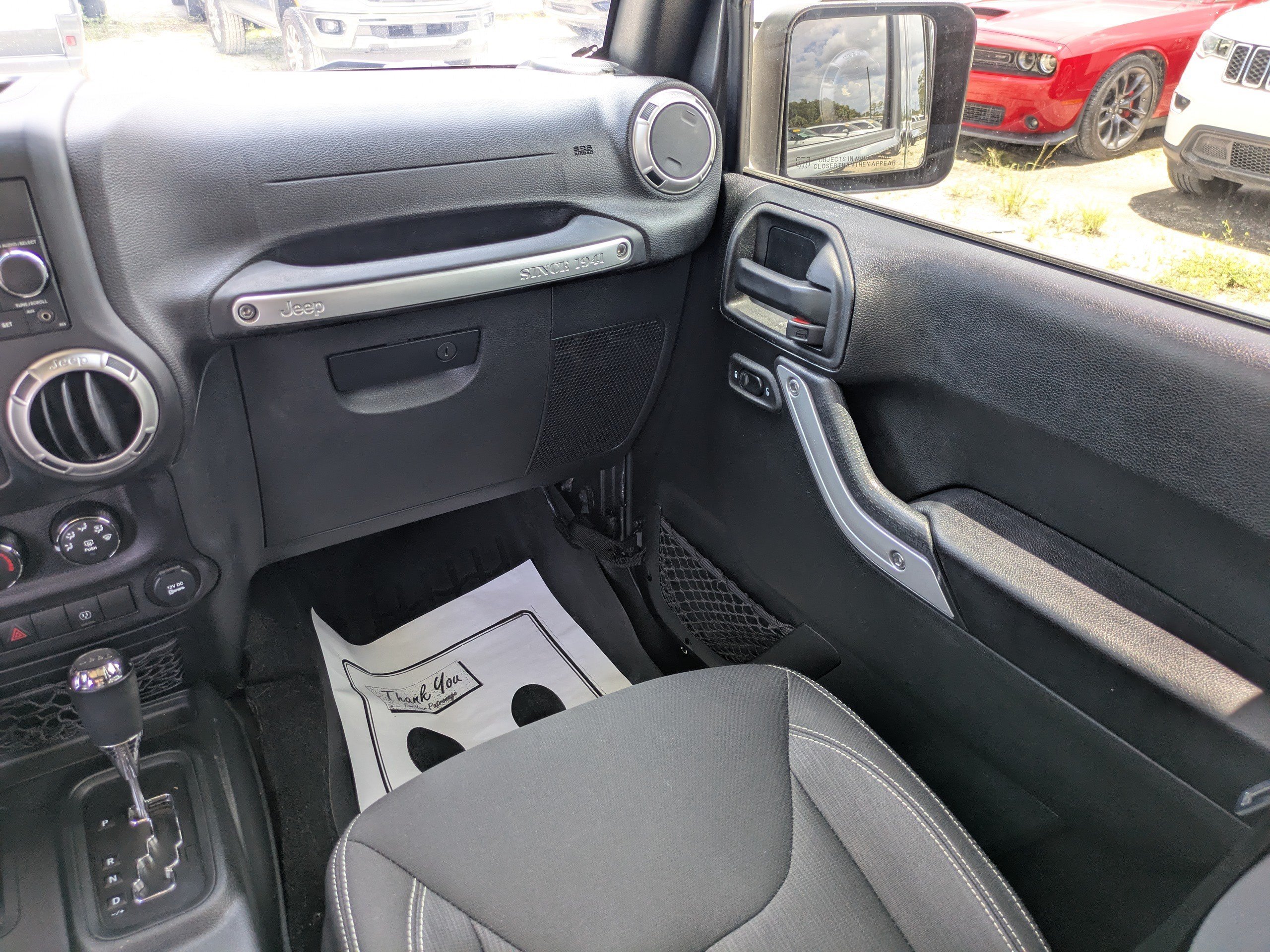Used 2018 Jeep Wrangler Unlimited Sahara AWD/4WD image 15