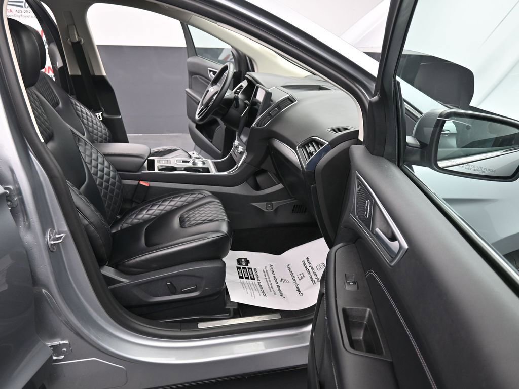 Used 2024 Ford Edge Titanium image 24