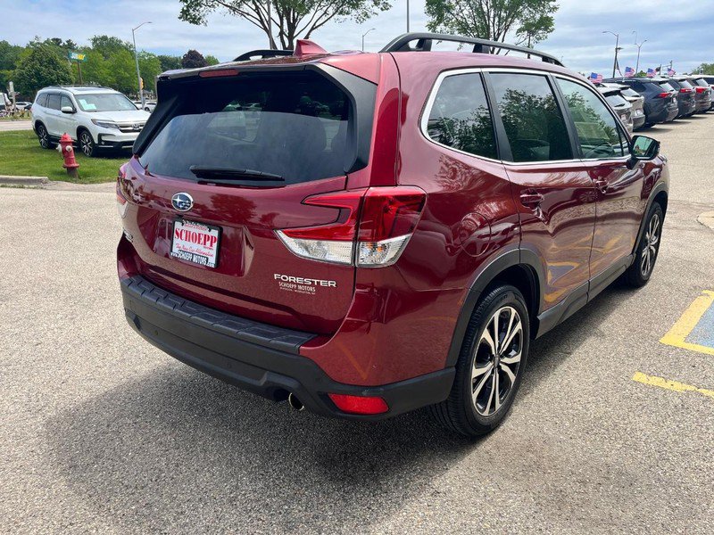 Used 2022 Subaru Forester Limited AWD/4WD image 5
