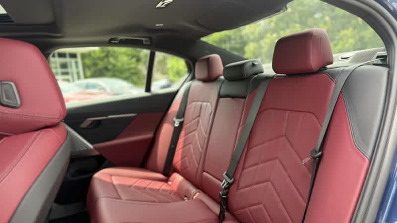 Certified 2025 BMW 530i RWD image 16