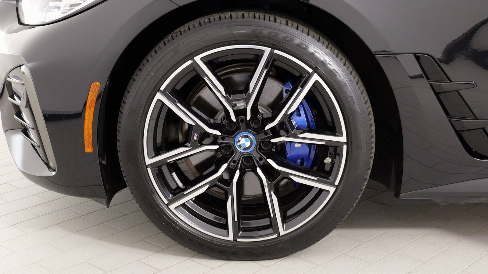 Used 2023 BMW i4 M50 w/ Premium Package image 61
