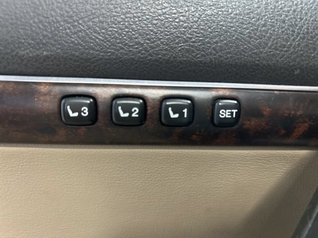 Used 2010 Toyota Land Cruiser AWD/4WD image 11