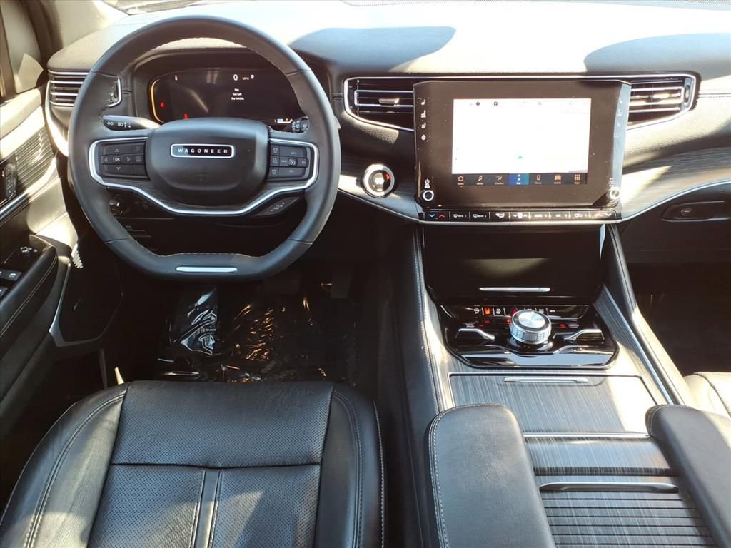 Used 2024 Jeep Wagoneer L Series III w/ Flexible Seating Group image 19