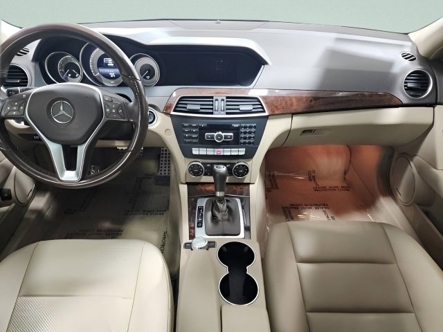 Used 2014 Mercedes-Benz C 300 4MATIC Sedan image 2