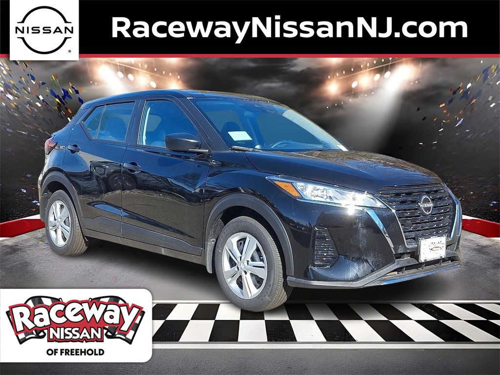 New 2025 Nissan Kicks Play S