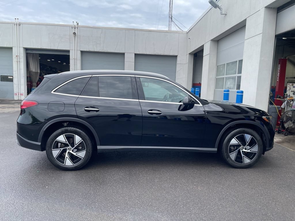 Used 2024 Mercedes-Benz GLC 300 4MATIC image 8