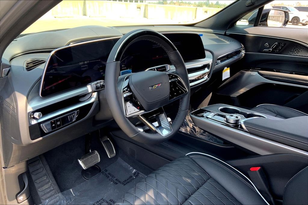 New 2026 Cadillac Lyriq V image 9