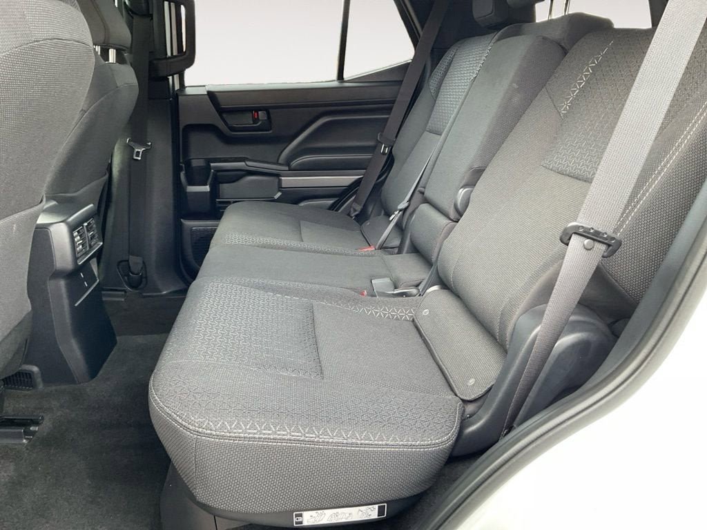 Used 2025 Toyota 4Runner SR5 image 13