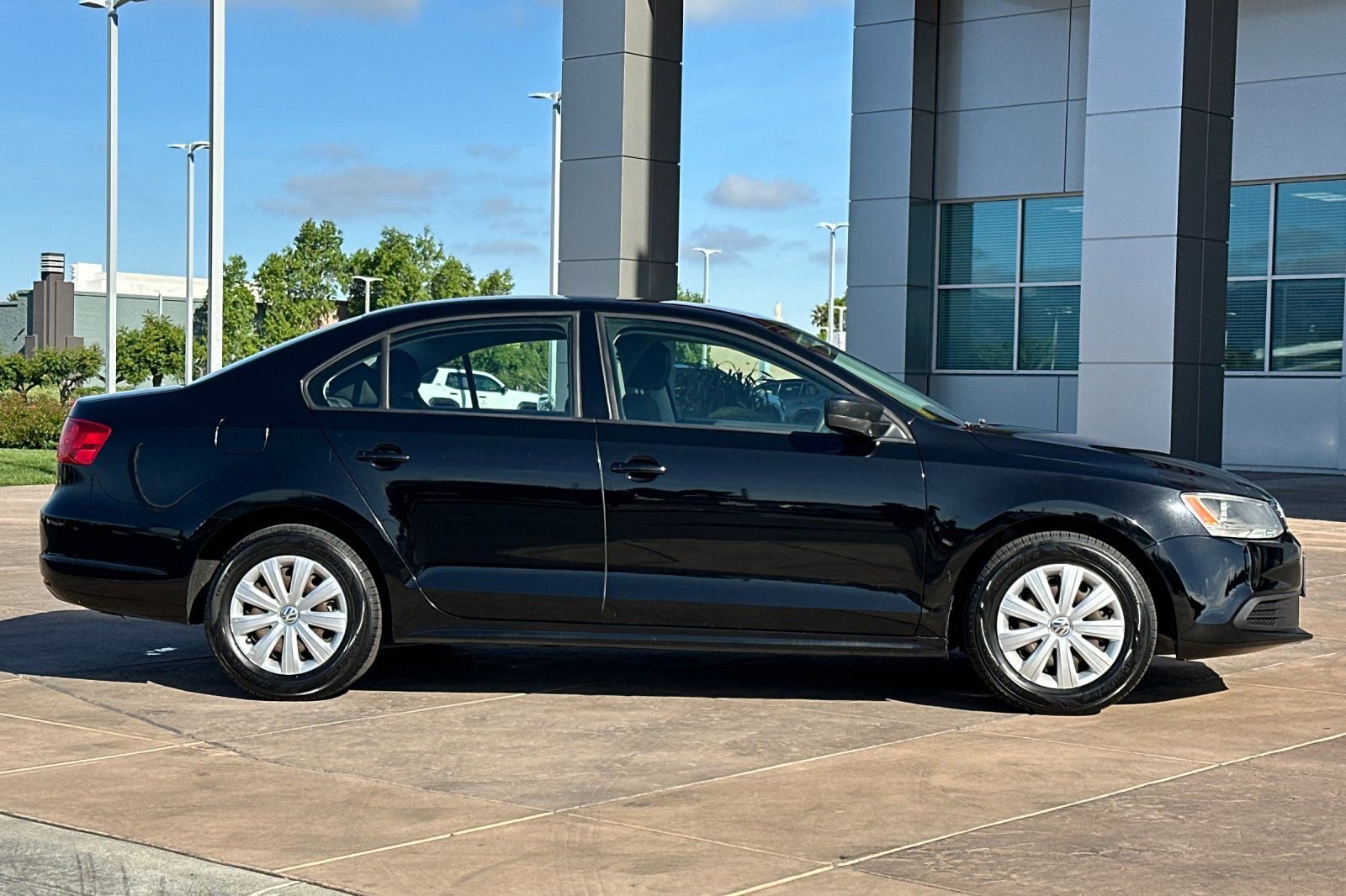 Used 2014 Volkswagen Jetta S image 3