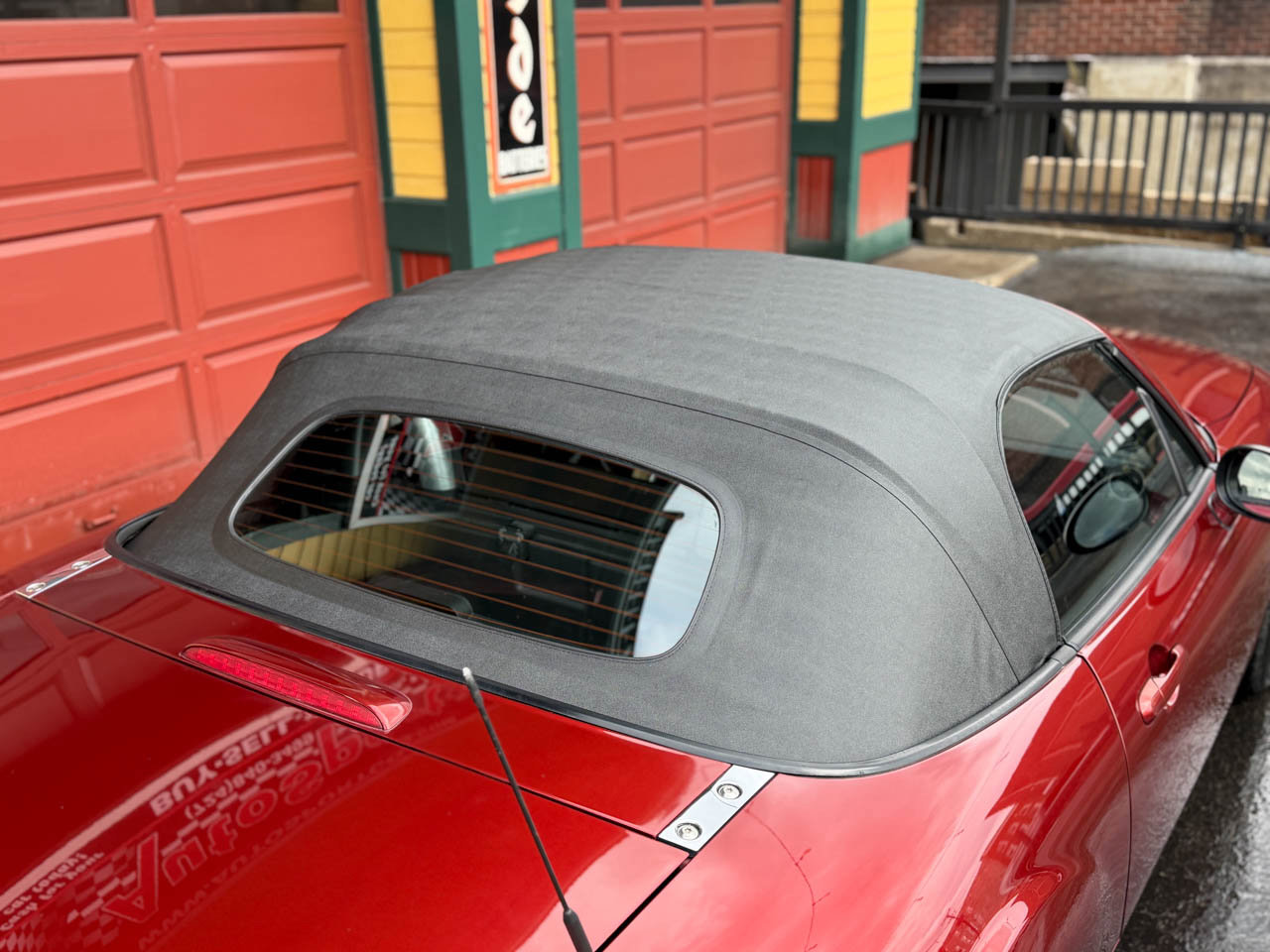 Used 2007 MAZDA MX-5 Miata Sport w/ Convenience Pkg image 9