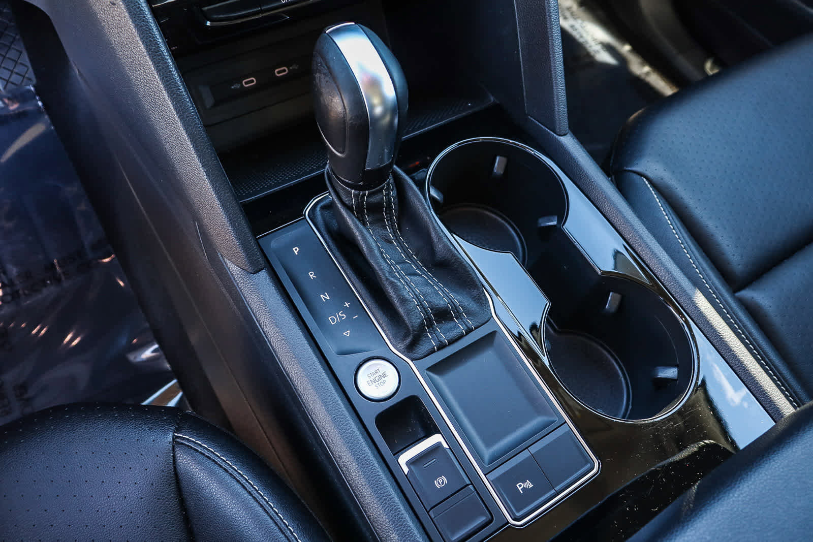 Used 2022 Volkswagen Atlas SE w/ Panoramic Sunroof Package image 22