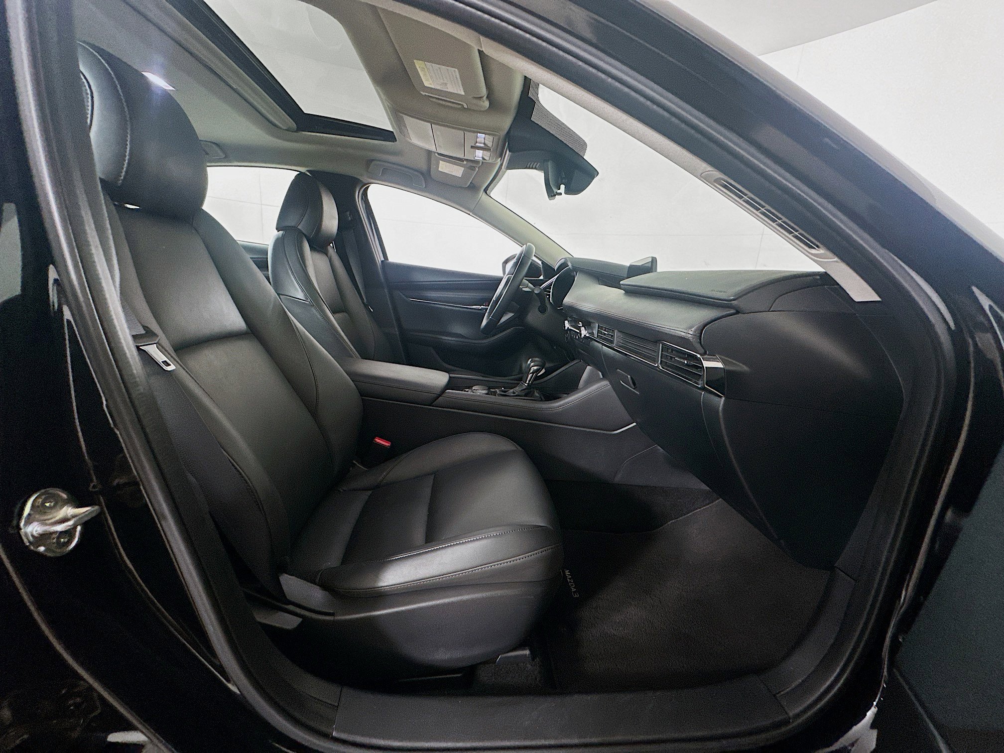 Used 2023 MAZDA MAZDA3 s FWD image 30