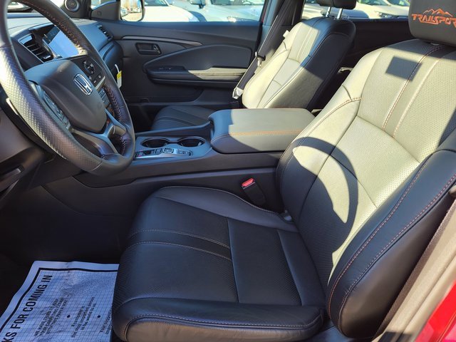 Certified 2025 Honda Passport TrailSport image 8
