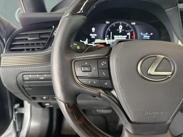 Certified 2025 Lexus LS 500 w/ Interior Upgrade Package image 15