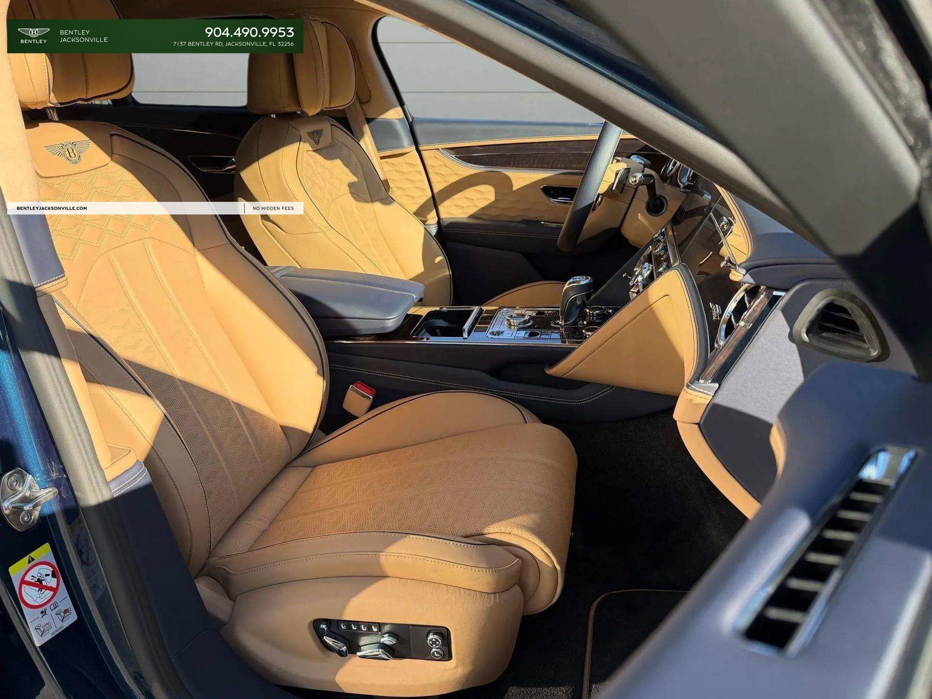 Used 2025 Bentley Flying Spur Plug-In Hybrid image 37