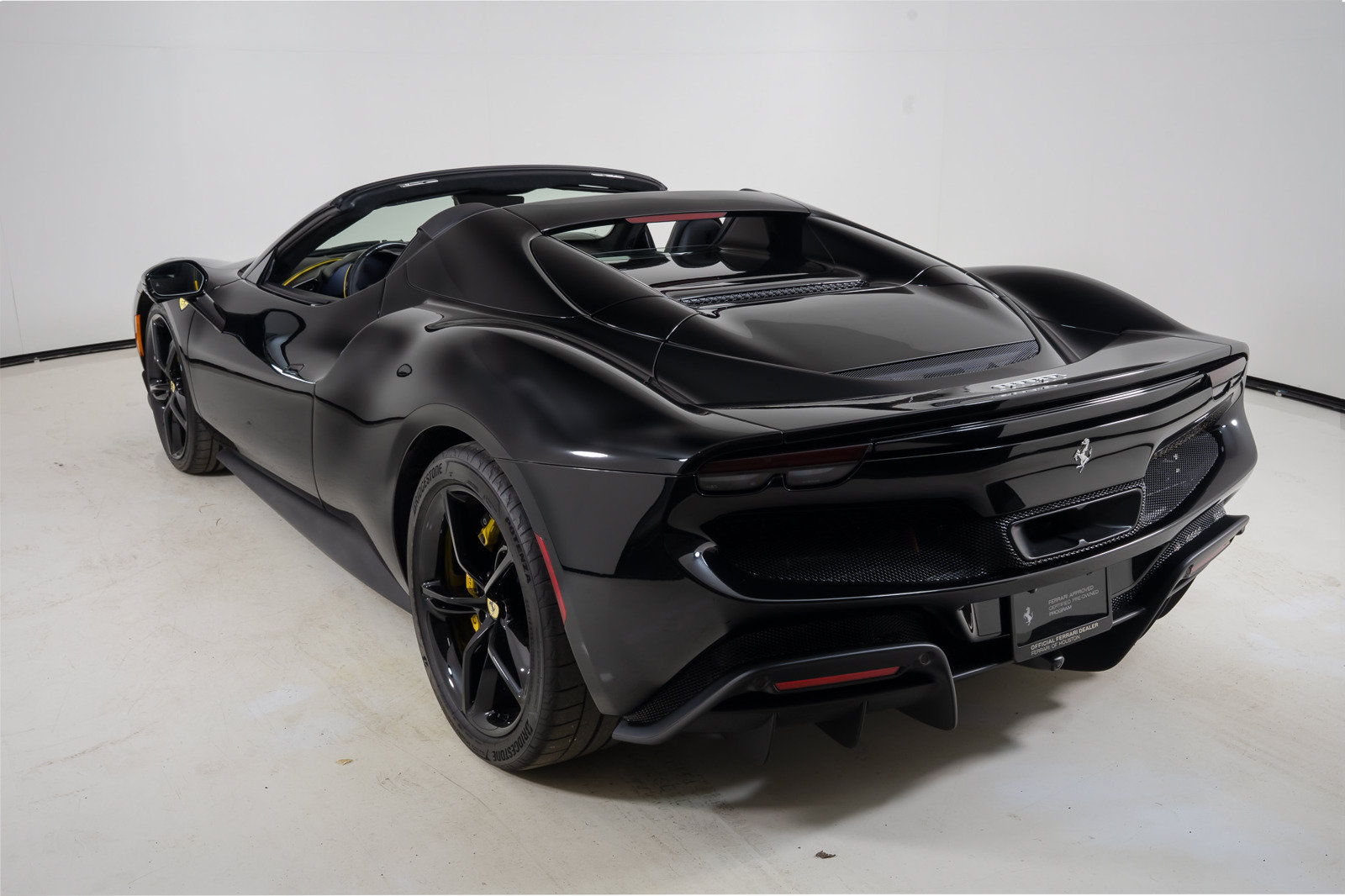 Certified 2026 Ferrari 296 GTS RWD image 2