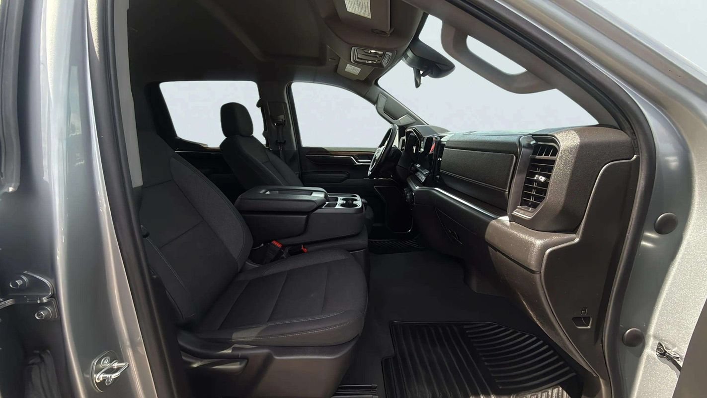 Used 2023 Chevrolet Silverado 1500 RST AWD/4WD image 17