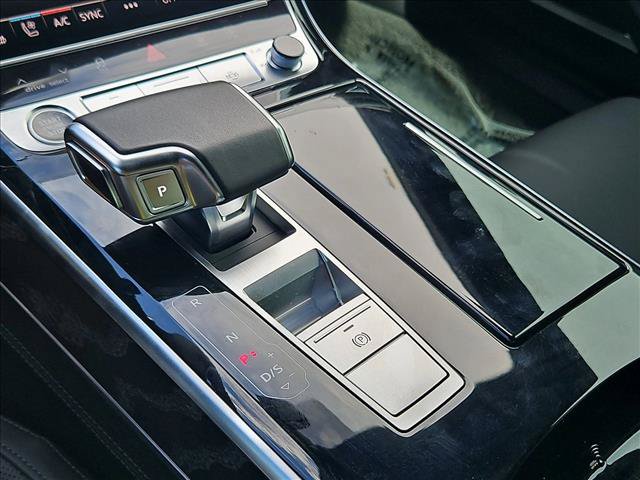 Used 2025 Audi A8 L 3.0T AWD/4WD image 16