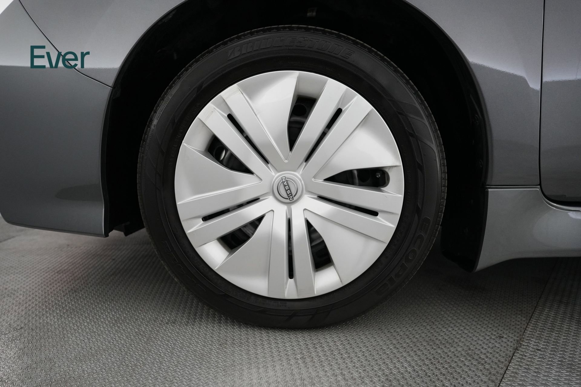 Used 2025 Nissan Leaf S image 19