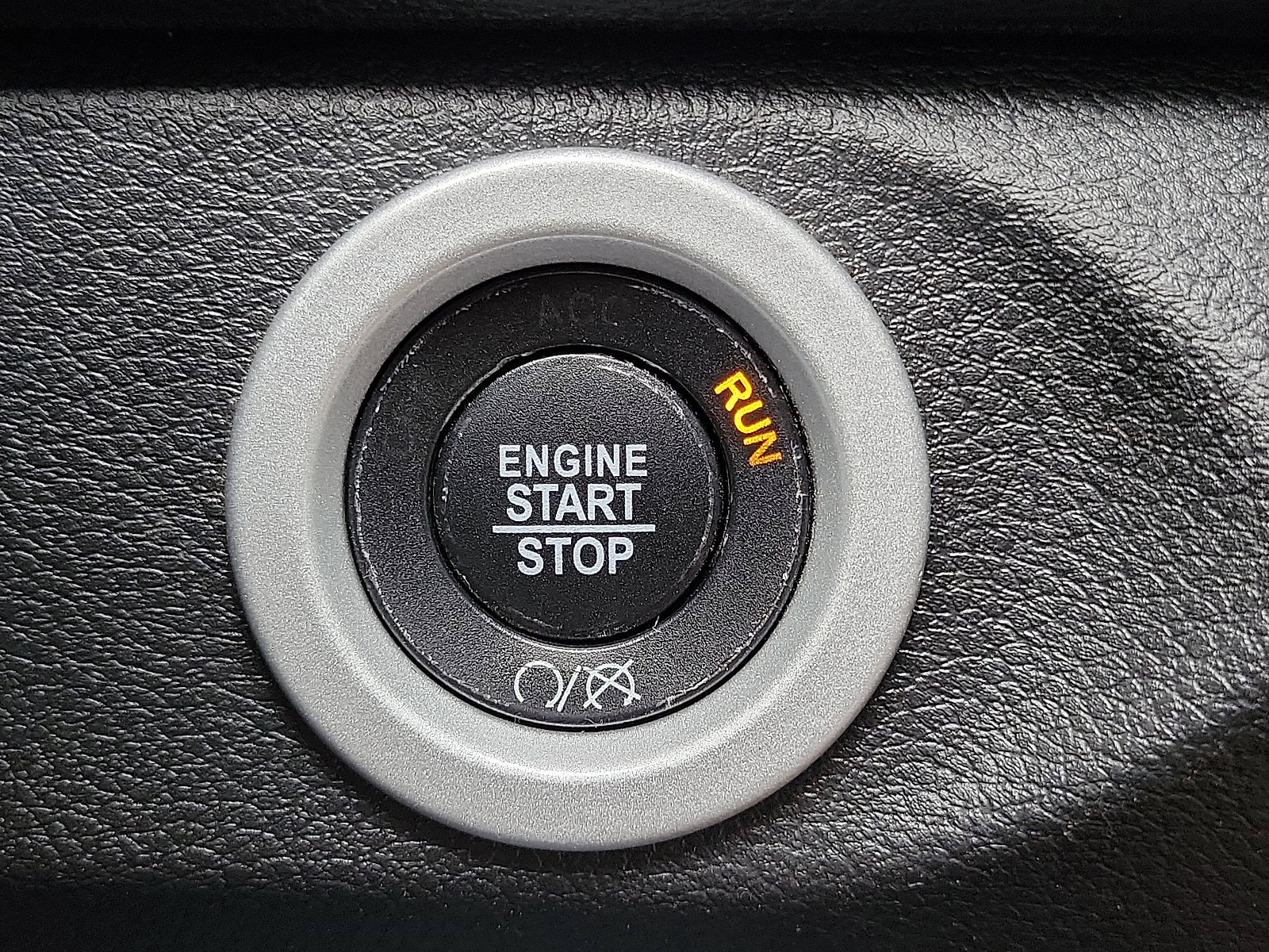 Used 2018 RAM 3500 Laramie Longhorn image 17