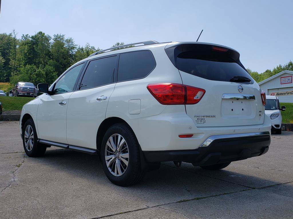 Used 2018 Nissan Pathfinder SL AWD/4WD image 5