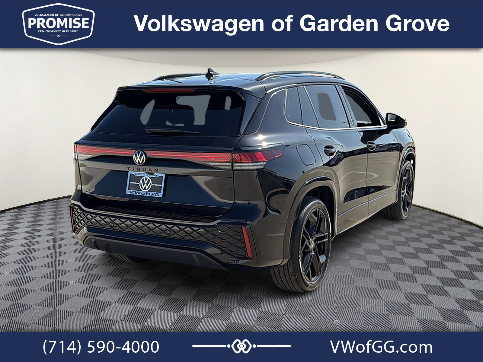 New 2026 Volkswagen Tiguan SE R-Line FWD image 8