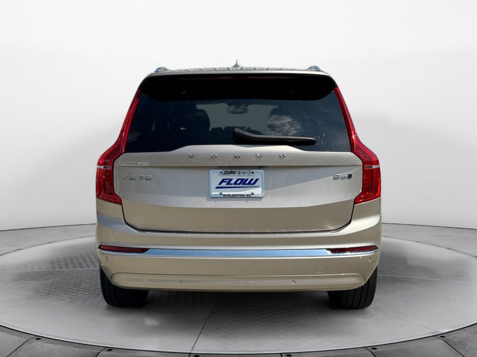 Certified 2024 Volvo XC90 B6 Plus w/ Protection Package image 6
