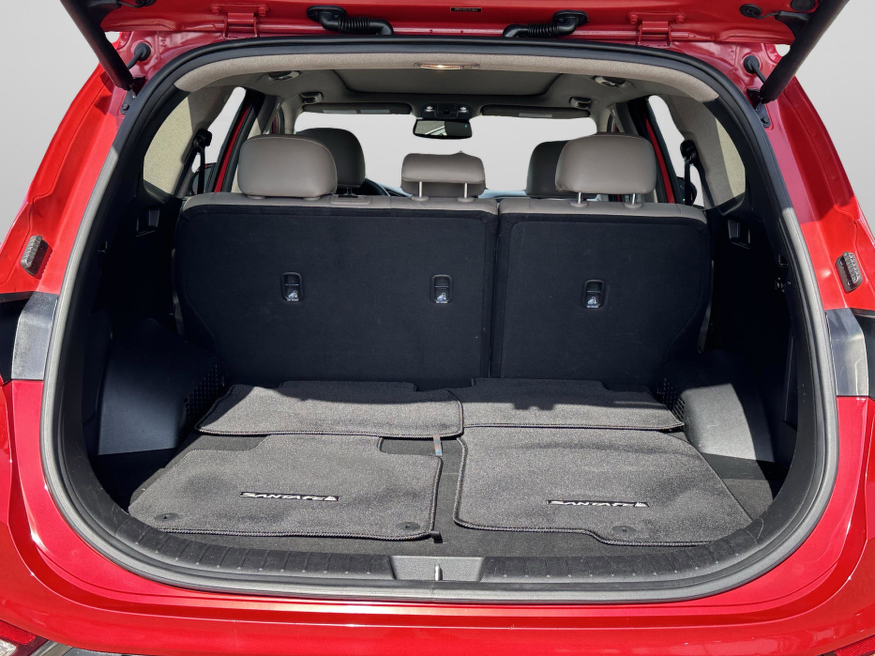 Used 2020 Hyundai Santa Fe Limited image 11