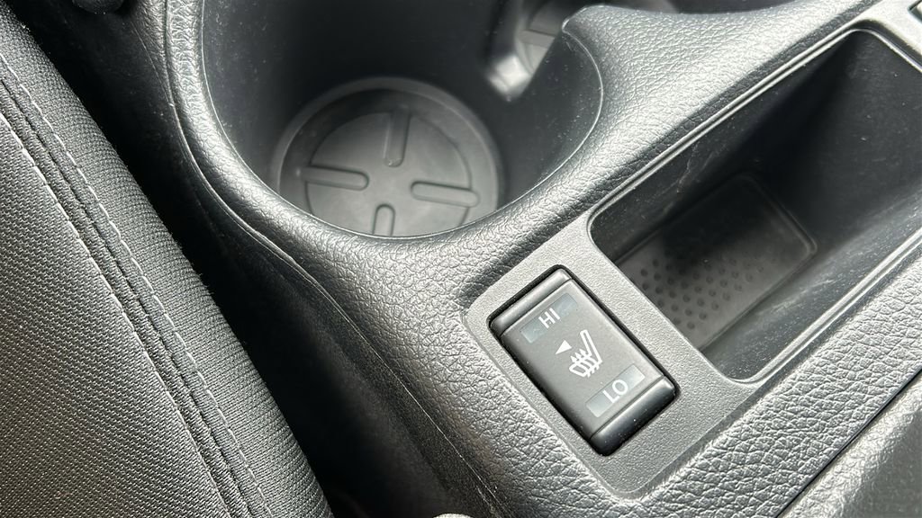 Used 2018 Nissan Rogue SV w/ Premium Package image 21