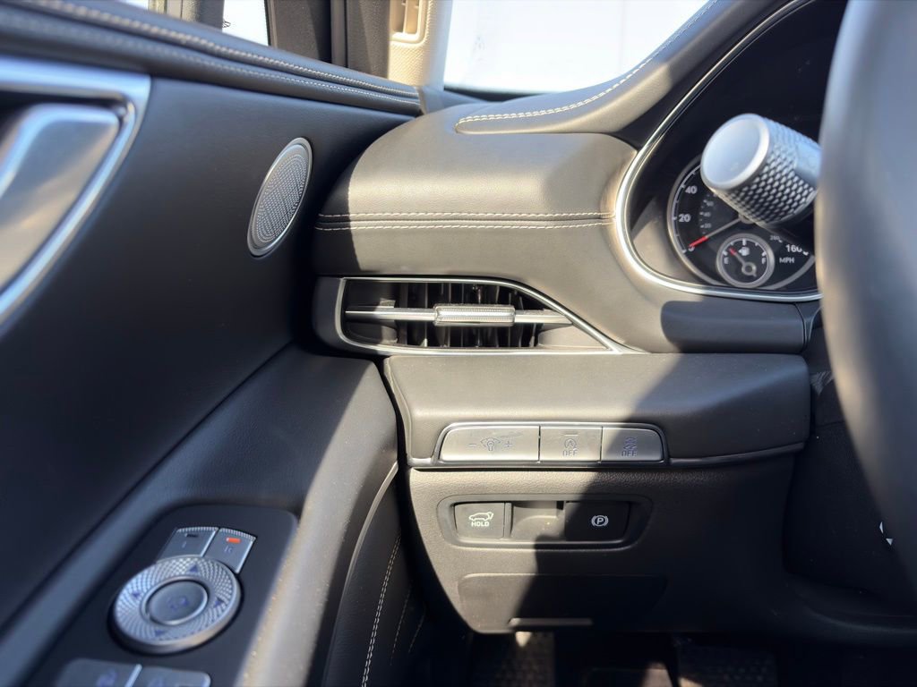 Used 2024 Genesis GV80 2.5T AWD/4WD image 20