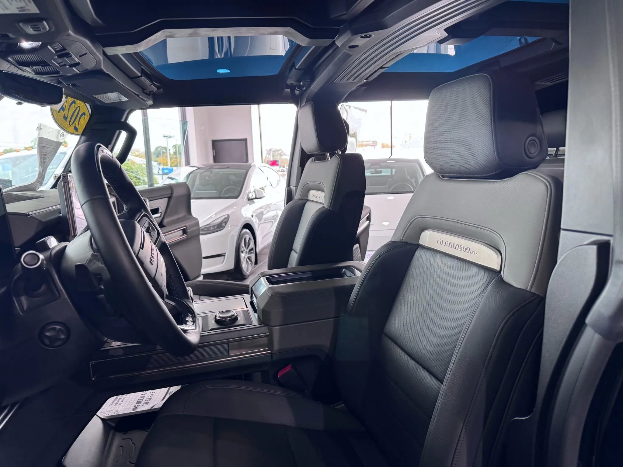 Used 2024 GMC Hummer EV 2X w/ LPO, Illumination Package image 10