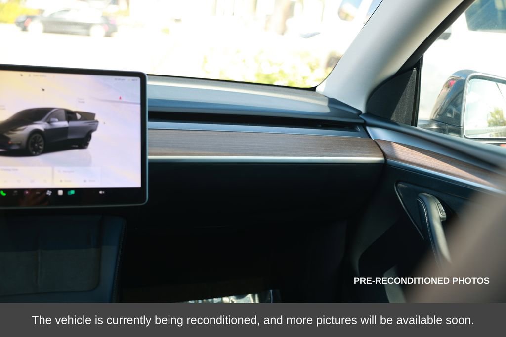 Used 2023 Tesla Model Y Long Range image 27
