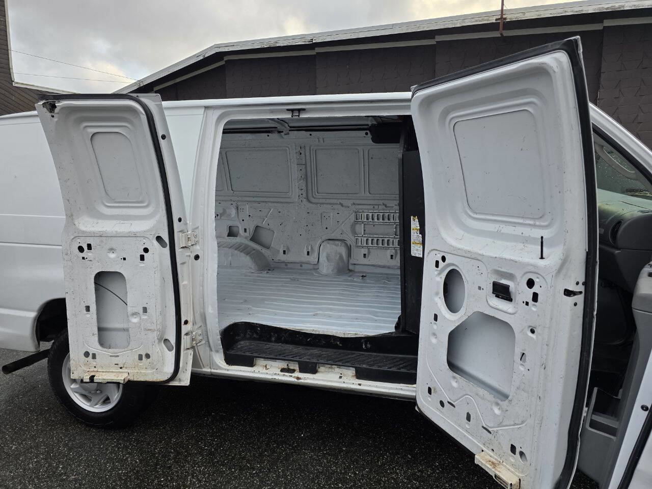 Used 2008 Ford E-150 and Econoline 150 image 52