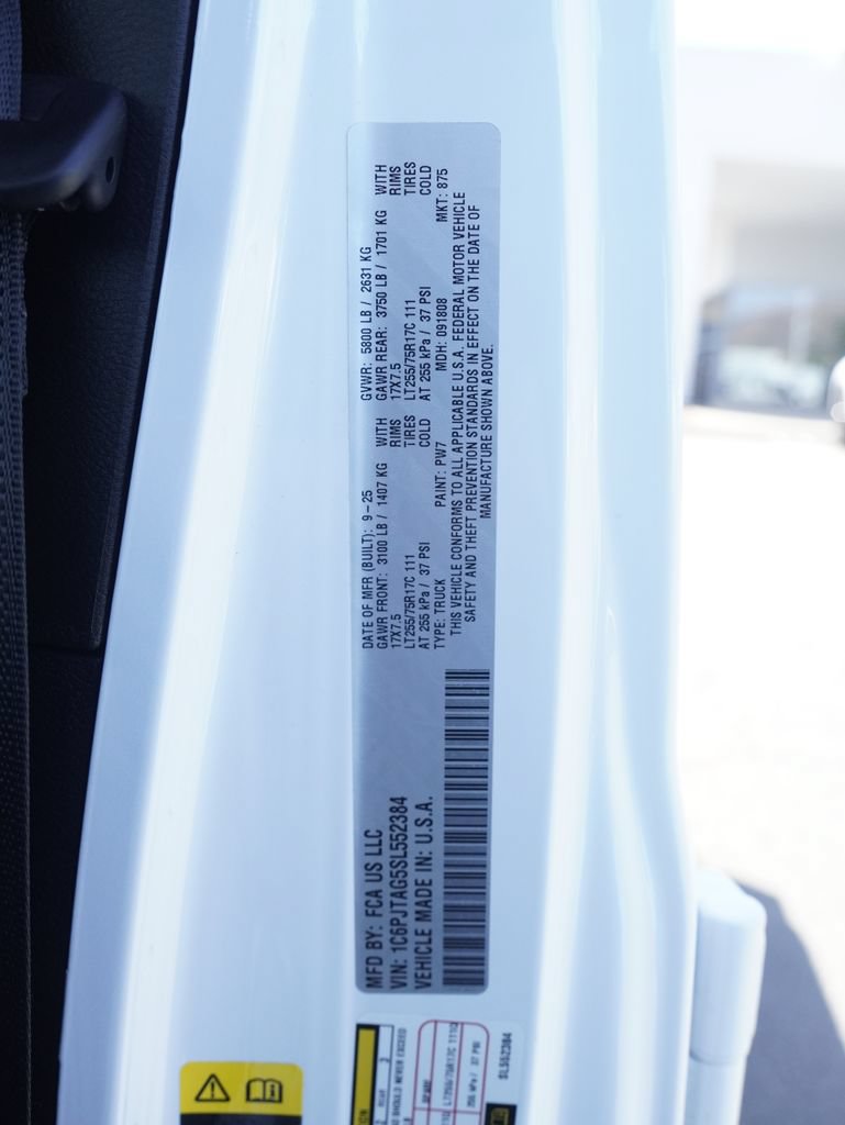 Certified 2025 Jeep Gladiator Sport AWD/4WD image 38