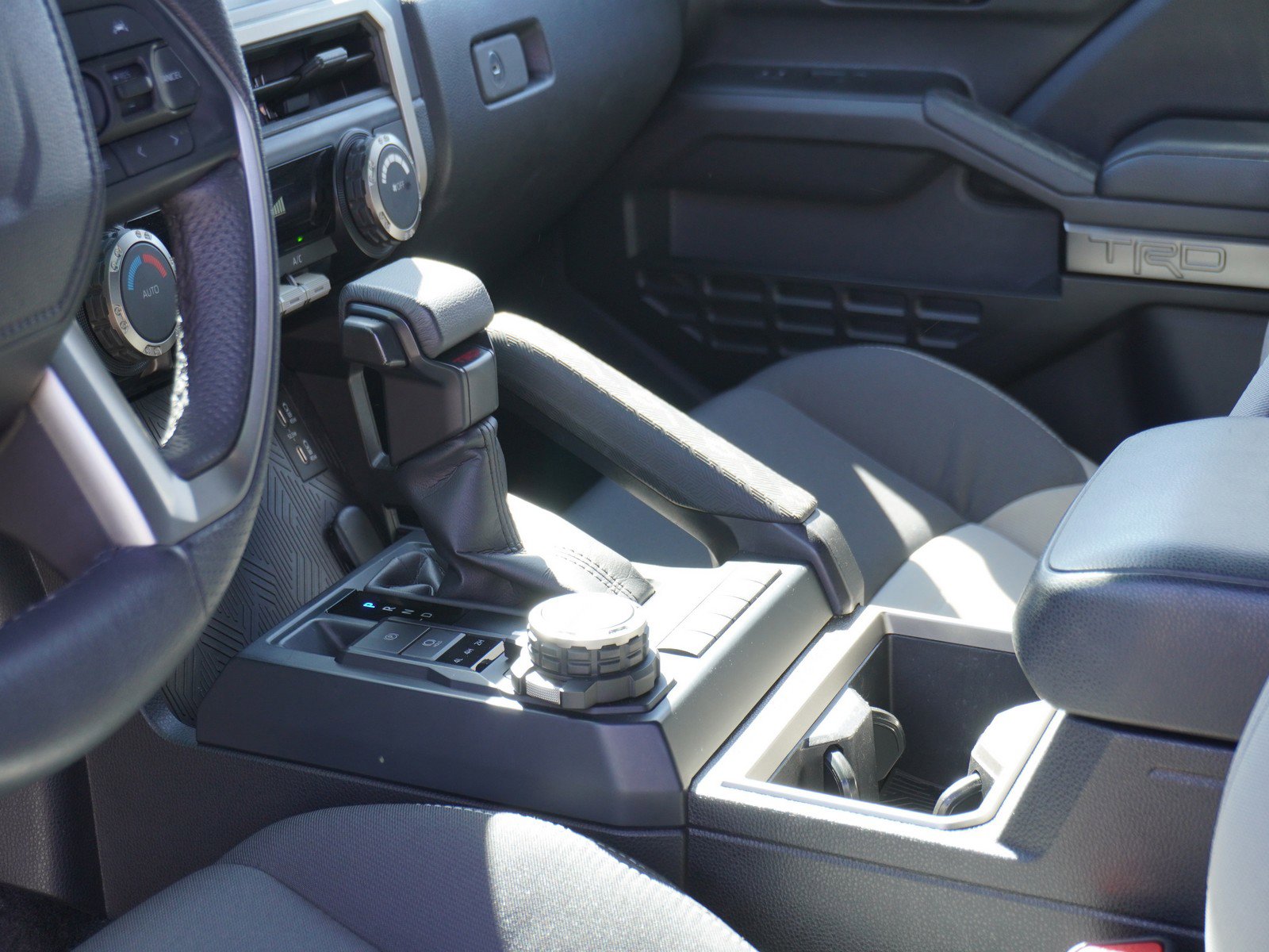 Used 2025 Toyota Tacoma TRD Sport AWD/4WD image 21