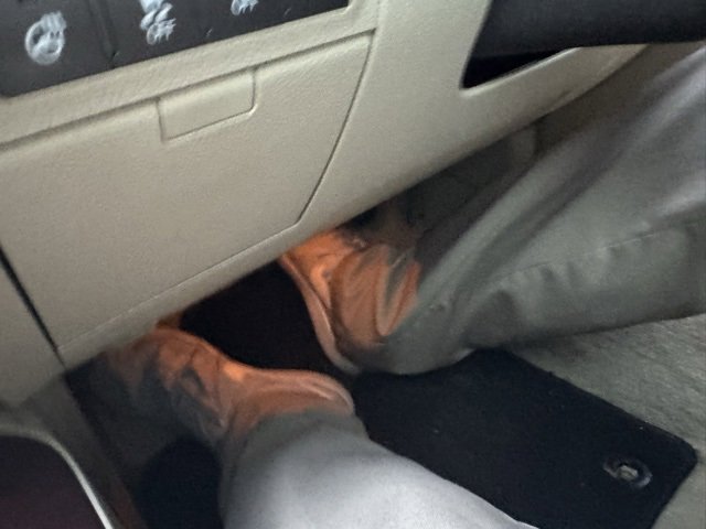 Used 2015 Lexus LX 570 4WD image 25