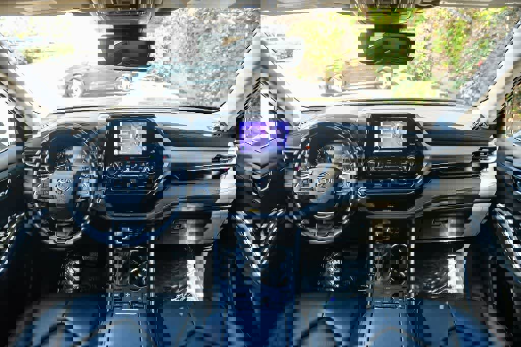 Used 2023 Toyota Highlander XLE image 13