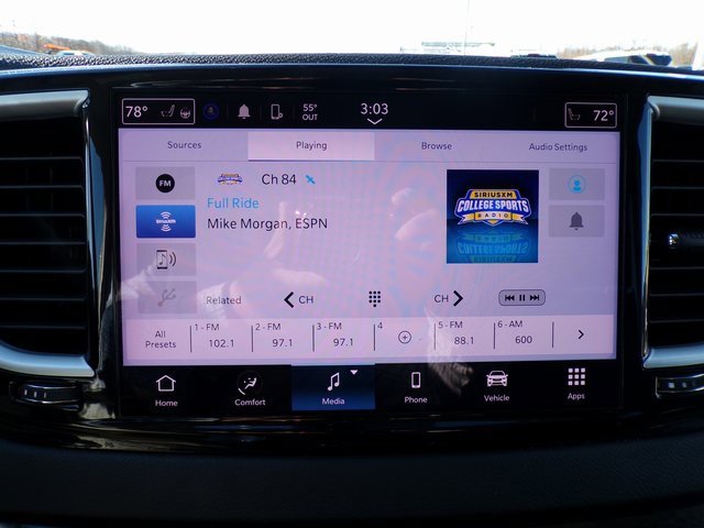 Used 2024 Chrysler Pacifica Touring-L image 25