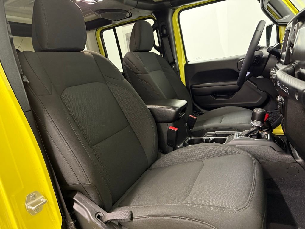 Used 2023 Jeep Wrangler Unlimited w/ Cold Weather Group image 18