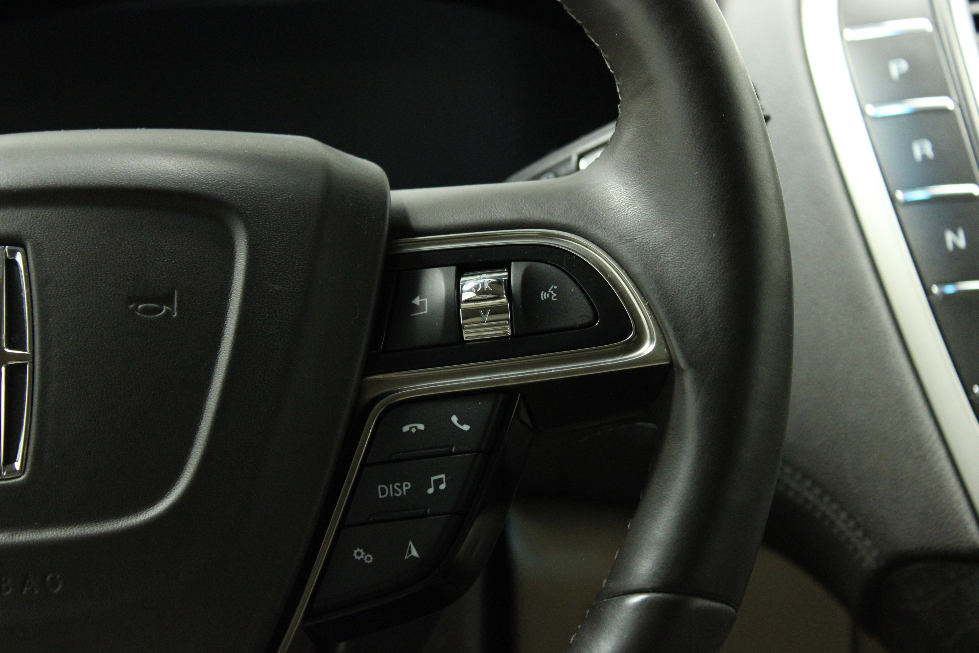 Used 2019 Lincoln Nautilus Reserve image 24