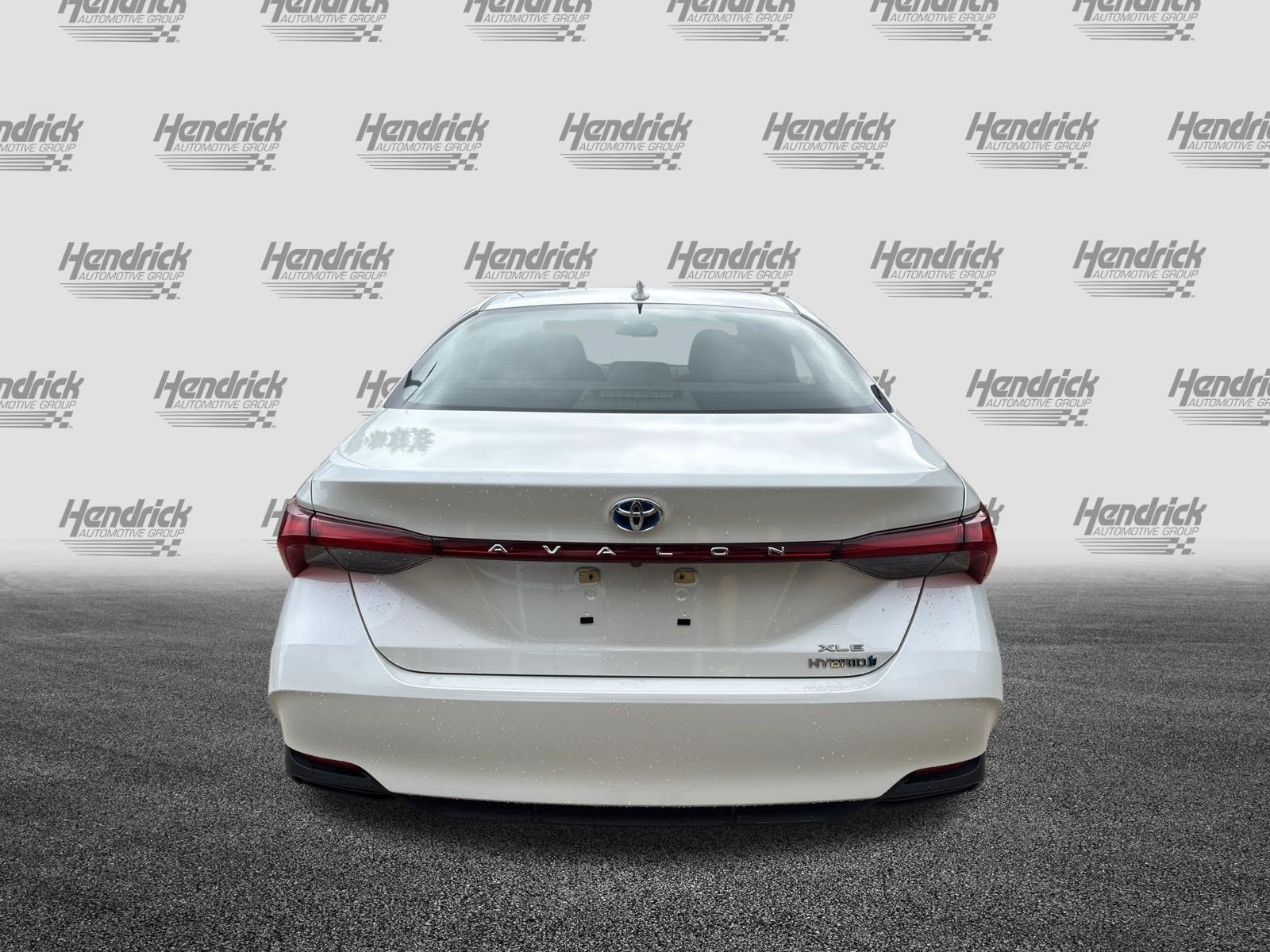 Used 2021 Toyota Avalon XLE w/ Moonroof Package FWD image 9