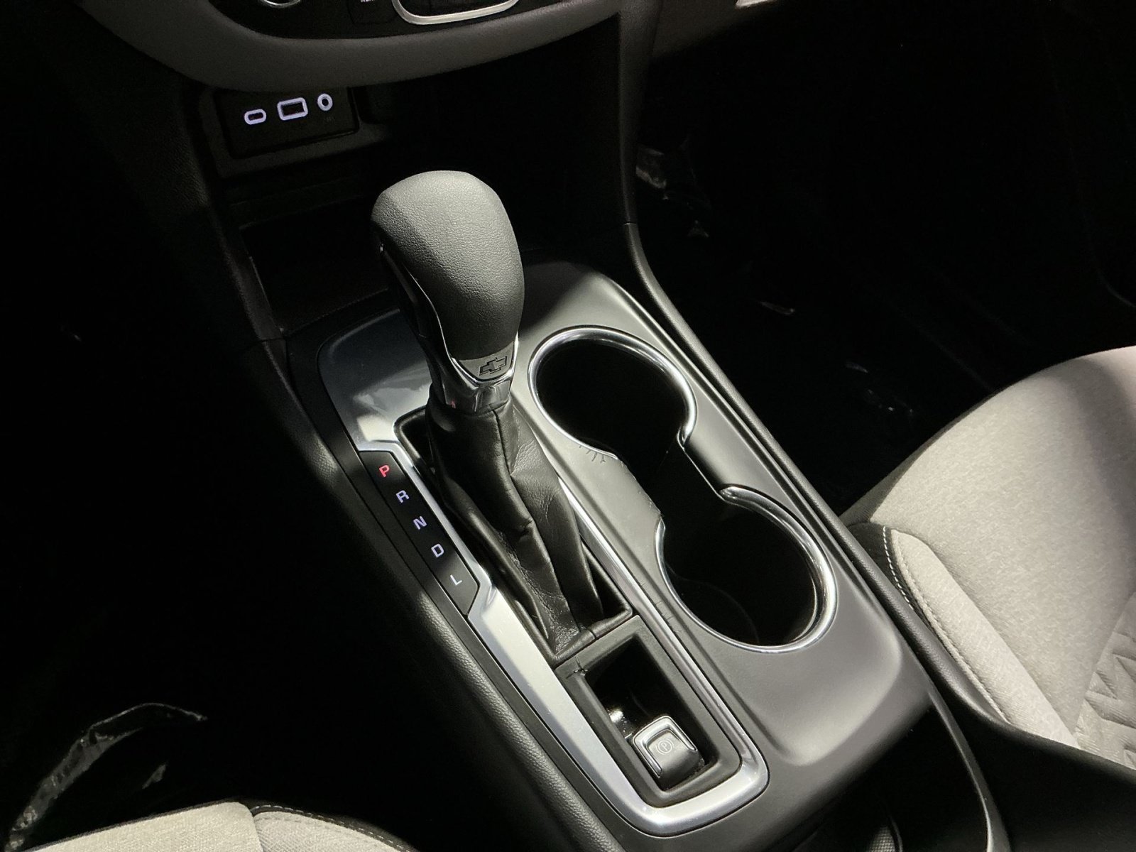 Used 2024 Chevrolet Equinox LS w/ LPO, Floor Liner Package FWD image 23