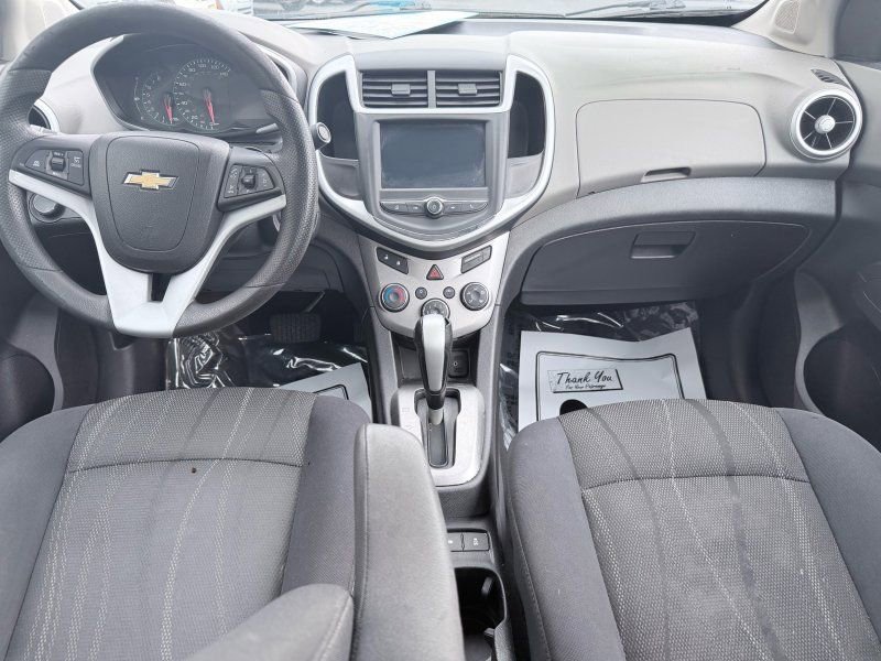 Used 2017 Chevrolet Sonic LT image 9