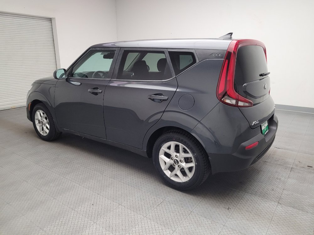 Used 2020 Kia Soul S FWD image 3