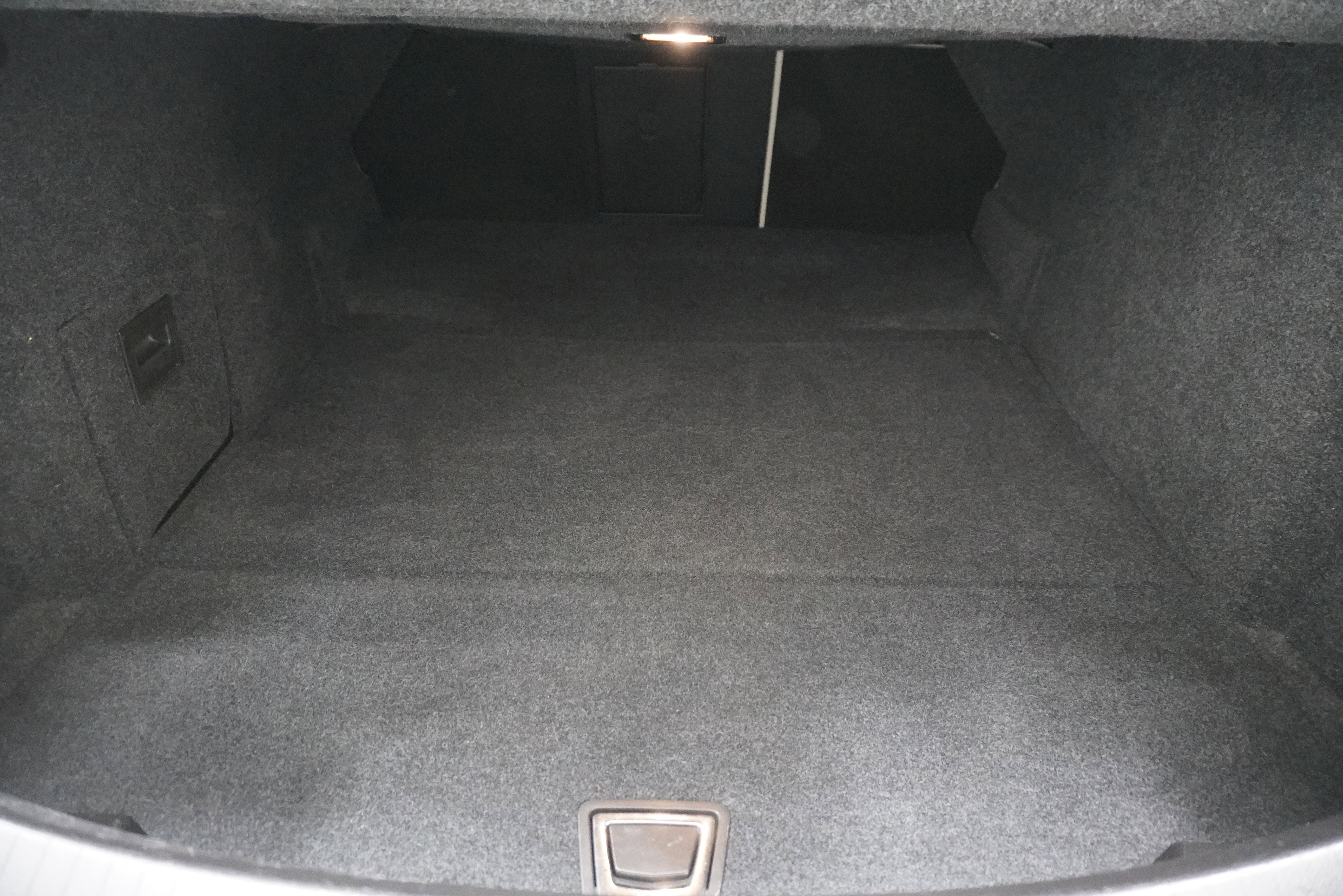 Used 2013 Cadillac XTS Platinum image 29