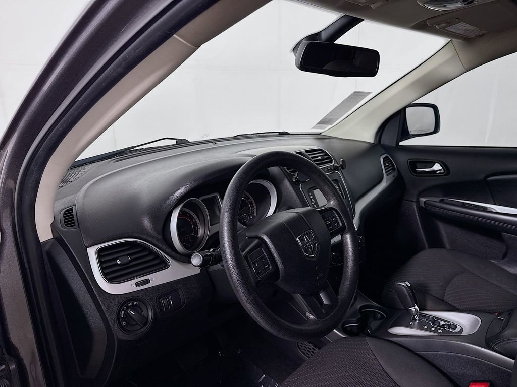 Used 2018 Dodge Journey SE w/ Mopar All Weather Group FWD image 10