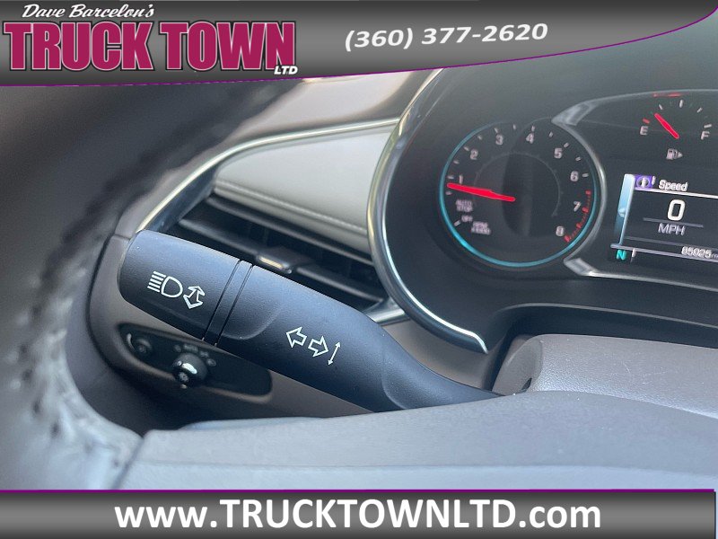 Used 2017 Chevrolet Malibu LT w/ Leather Package FWD image 17