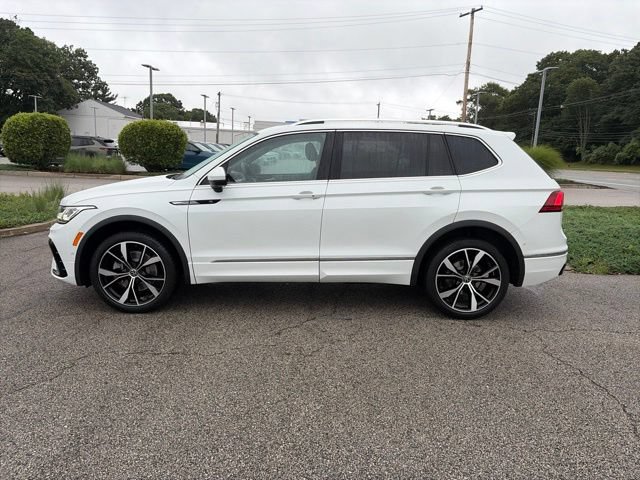 Used 2022 Volkswagen Tiguan SEL R-Line AWD/4WD image 10