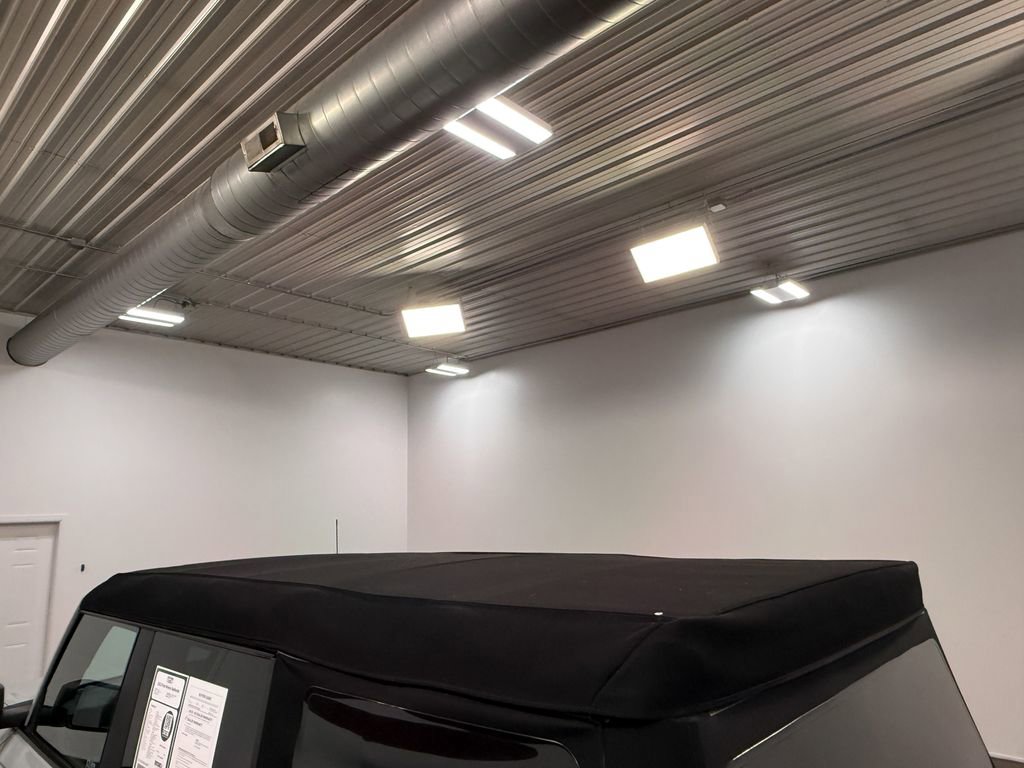 Used 2023 Ford Bronco Badlands image 43