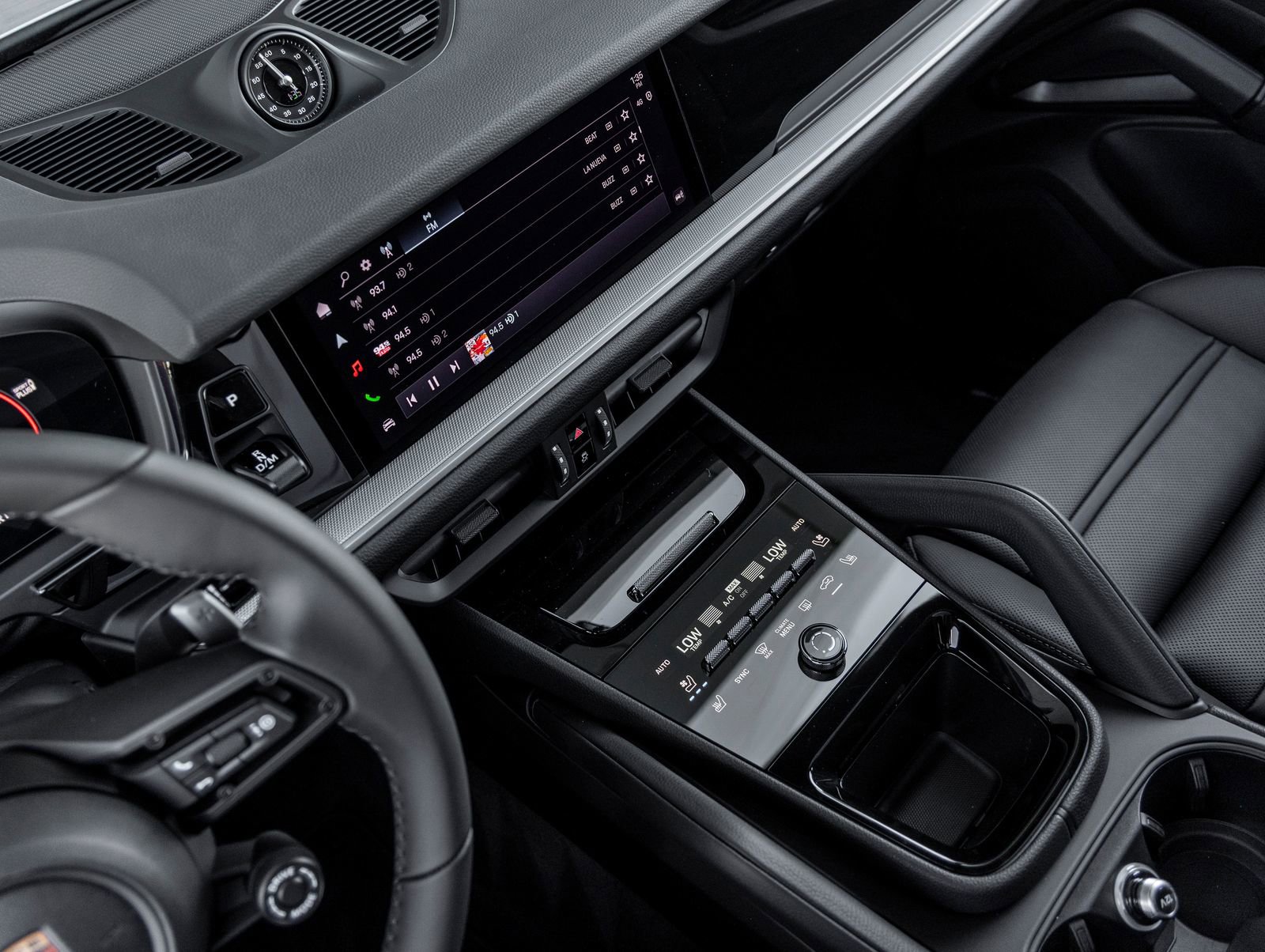 Certified 2026 Porsche Cayenne Coupe image 29